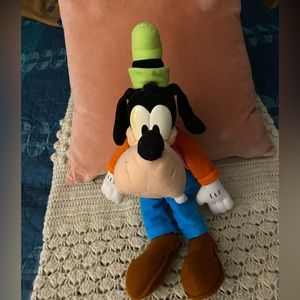 Vintage Goofy Big Eyes plush